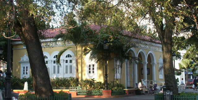 San Juan. Puerto Rico. 2005. Culture/Nature. Photo: A.A.Bispo©
