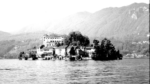 Orta. Novara. Lombardy 1989.  Global Studies: Culture/Nature. Photo A.A.Bispo©