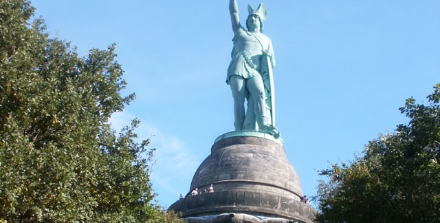 Hermanndenkmal. Germany. 2002. Global Studies: Culture/Nature. Photo: A.A.Bispo©