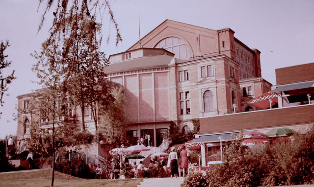 Bayreuth. Germany 1976. Global Studies: Culture/Nature. Photo A.A.Bispo©