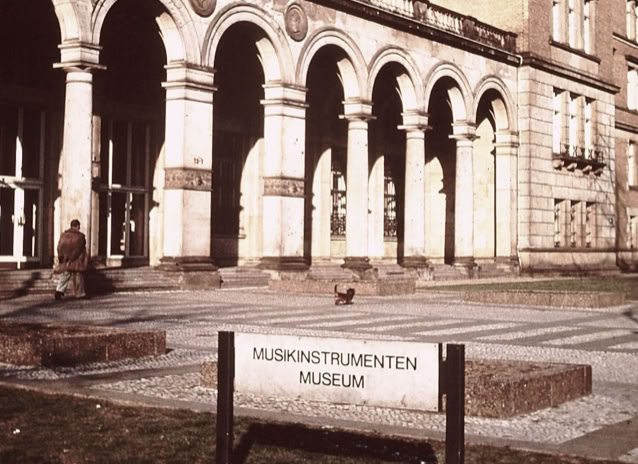 Berlin. Germany 1975. Global Studies: Culture/Nature. Photo A.A.Bispo©