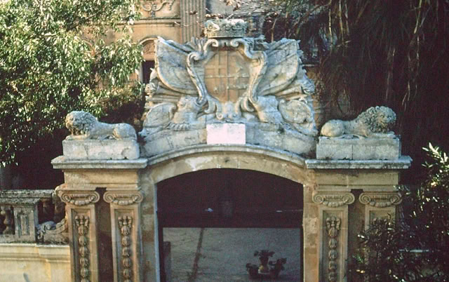 Malta. 1985. Global Studies: Culture/Nature. Photo: A.A.Bispo©