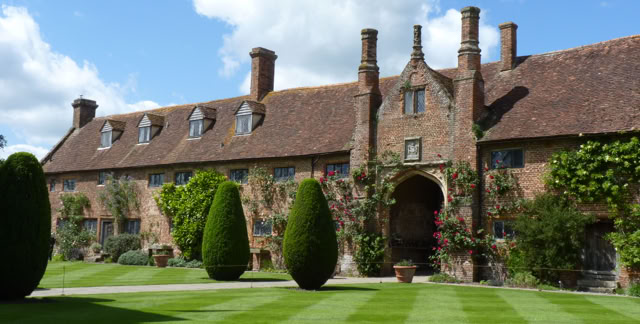 Sissinghurst Court 2014.England, Culture/Nature - Global Studies. Topic: Gardening and Landscaping.Garden design and architecture in cultural processes