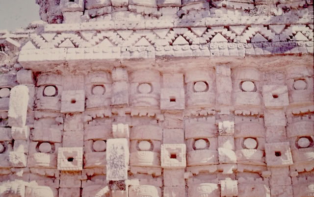 Kabah, Mexico. 1986. Global Studies: Culture/Nature. Photo: A.A.Bispo©