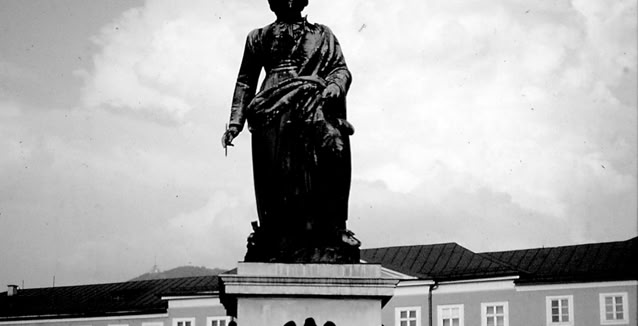 Salzburg. Mozarts Monument. 1991. Global Studies: Culture/Nature. Photo A.A.Bispo©