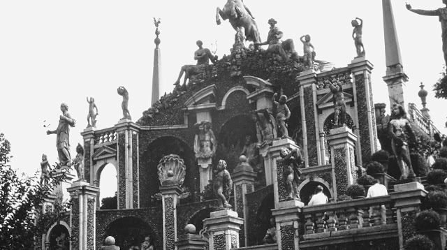 Isola Bella. Lombardy 1989.  Global Studies: Culture/Nature. Photo A.A.Bispo©