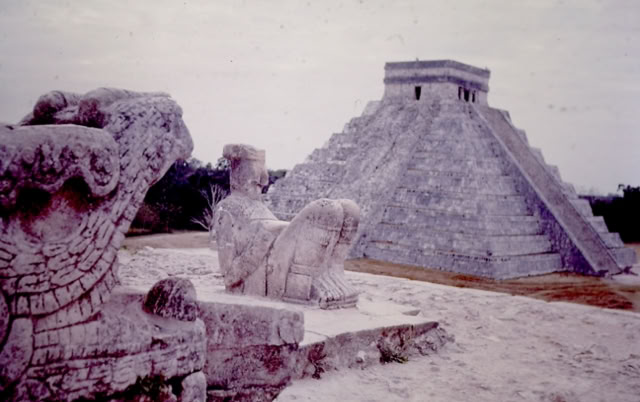 Cincinica, Mexico. 1985. Global Studies: Culture/Nature. Photo: A.A.Bispo©