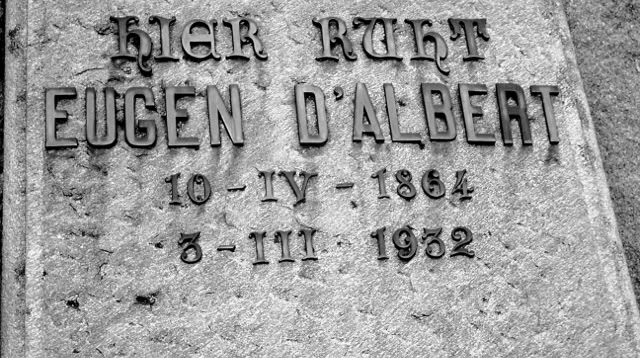 Melide. Lombardy 1989.  Global Studies: Culture/Nature. Photo A.A.Bispo©