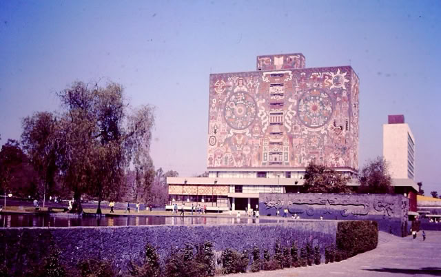 Mexico City 1985. Global Studies: Culture/Nature. Photo: A.A.Bispo©