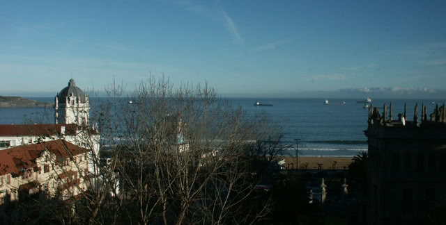 Santander. Spain 2004. Global Studies: Culture/Nature. Photo: A.A.Bispo.©
