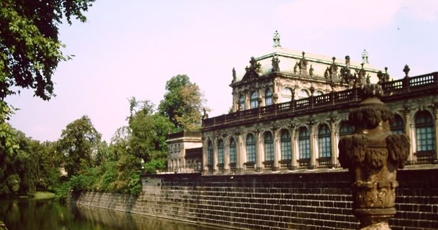 Dresden. Germany 1986. Global Studies: Culture/Nature Photo: A.A.Bispo©