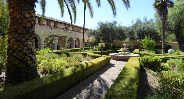 Study cycle in 2016 at the missions in California from the perspective of the relationship between culture and nature. Mission Santa Ines.  