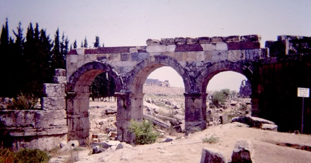 Hierapolis.Türkiye 1986 Global Studies: Culture/Nature Photo: A.A.Bispo©