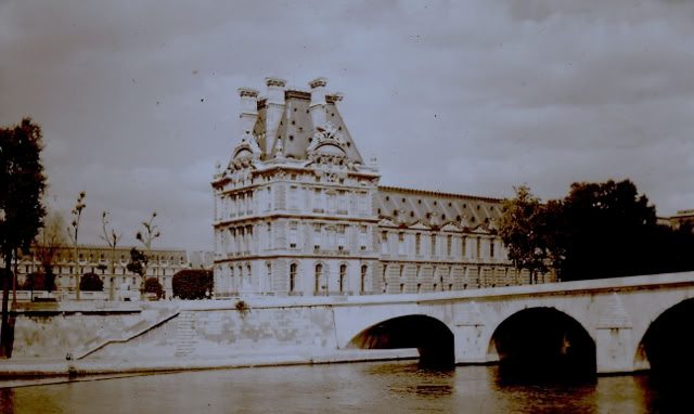 Paris. 1976. Global Studies: Culture/Nature. Photo A.A.Bispo©