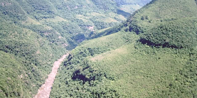 Canela. Caracol. Rio Grande do Sul. Brazil 1982. Global Studies: Culture/Nature. Photo: A.A.Bispo©